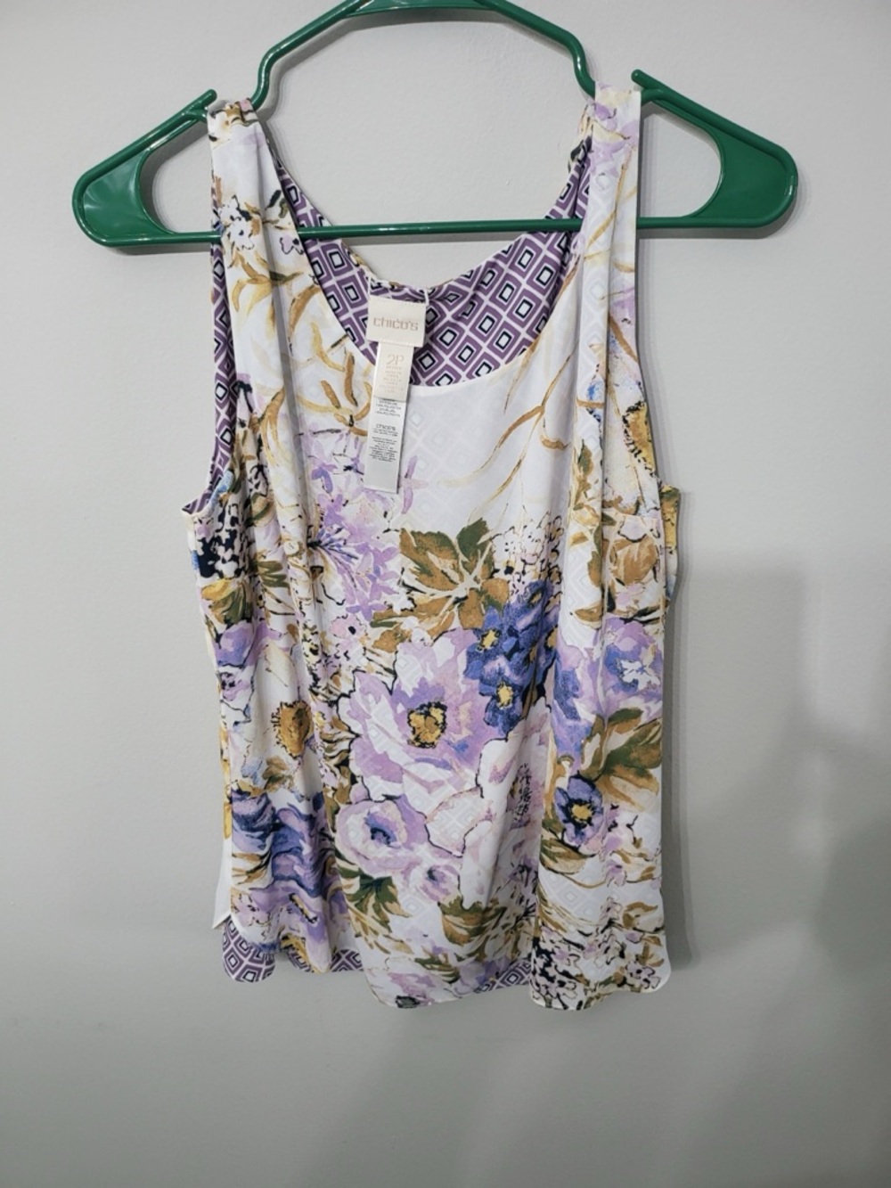 Women’s Chico’s Floral Sleeveless Blouse Size 2P Petite Like New